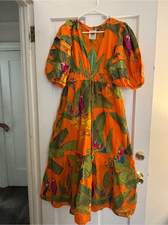 FARM Rio Dresses & Skirts - Farm Rio Vibrant Orange Tropical Print Puff Sleeve Midi Dress